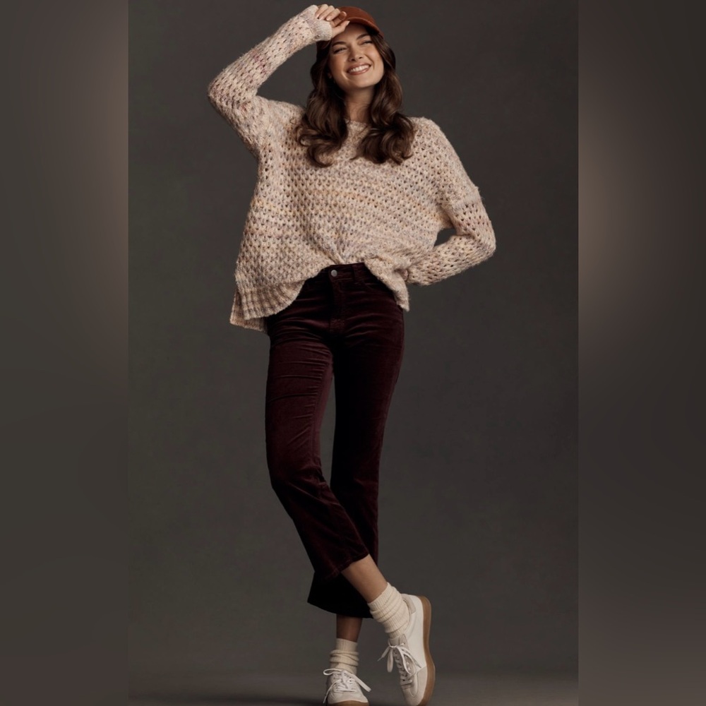 The Yaya Mid-Rise Crop Flare Jeans by Pilcro:
Velvet Edition